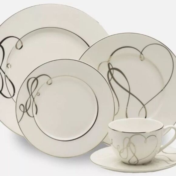 NEW Mikasa Love Story Collection 5 Piece Place Setting - Picture 1 of 14